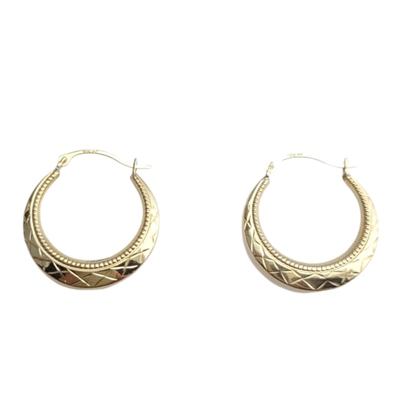 10K Yellow Gold Patterned Hoop Earrings #21110 - Picture 1 of 6